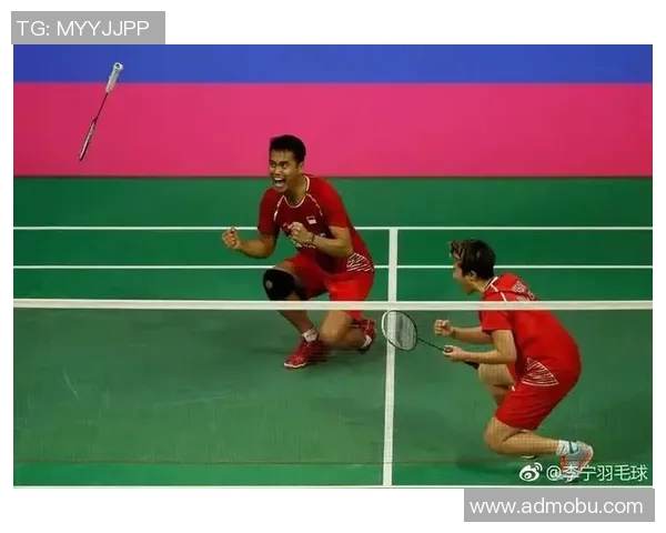 成都羽毛球队防反战术解析与实战应用探讨 成都羽毛球队防反战术解析与实战应用探讨